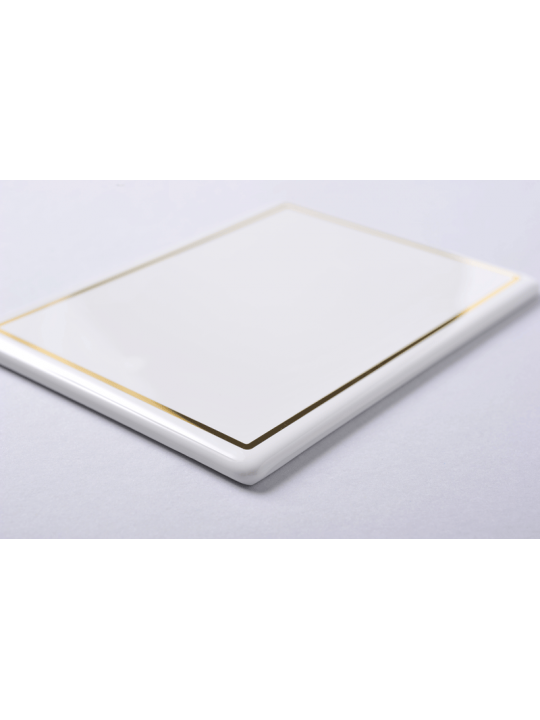 A beautiful image of Fotografía de boda sobre porcelana rectangular. showcasing Dale a tus fotos de boda una elegancia atemporal con nuestra impresión rectangular sobre porcelana. Cada detalle de tus momentos especiales quedará plasmado con colores vibrantes y una resolución excepcional. Esta duradera obra de arte es perfecta como regalo o elemento decorativo para conservar para siempre la magia de tu gran día. available at Porzellanfoto Hemp.