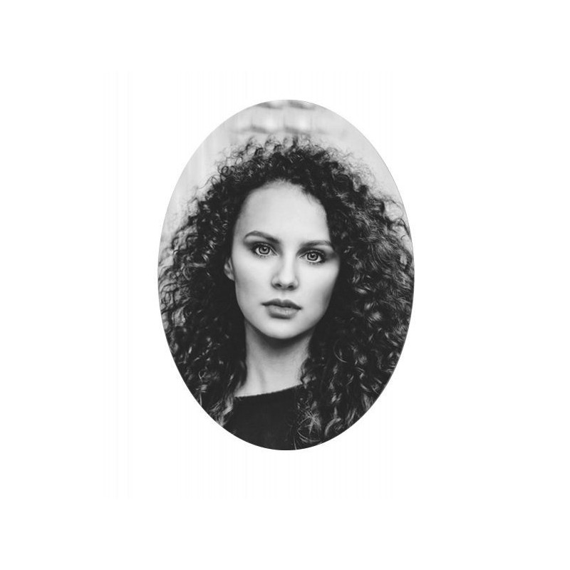 A stylish image of Porcelænstavle, oval, featuring Porcelænstavle, oval, available at Porzellanfoto Hemp.